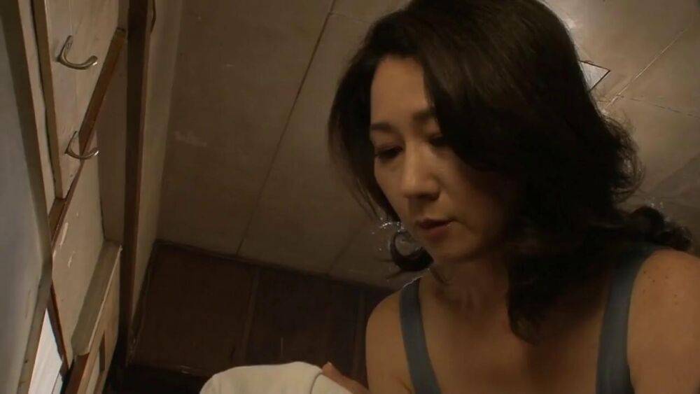 Japanese Mom Caught Stepson Masturbating Sunpornocom