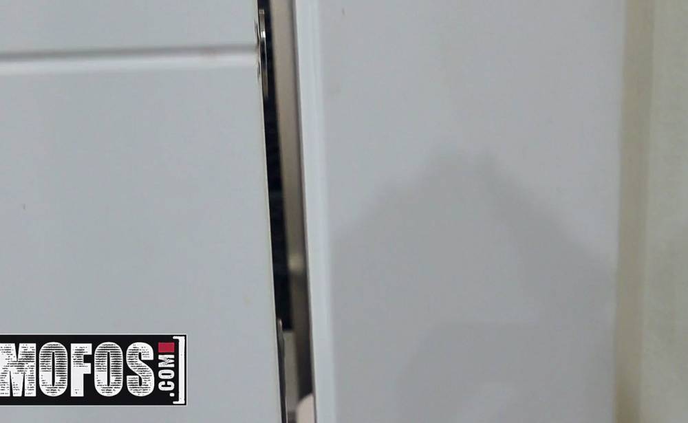 MOFOS Pervs on Patrol Jordi Alyssa Reece Spying On Dat Ass - gotporn.com