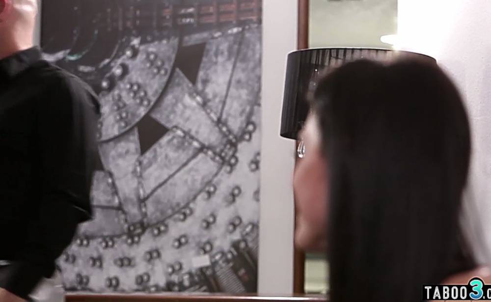 Mature stepmother spending some extra time with stepson - gotporn.com