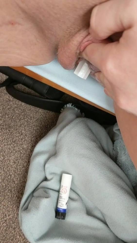 Playing with myself using stationary - xhamster.com