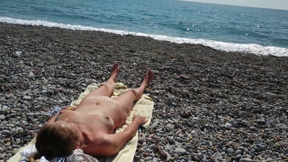 wife on the beach - xhamster.com