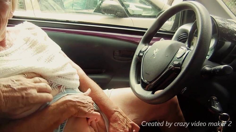 En voiture - xhamster.com