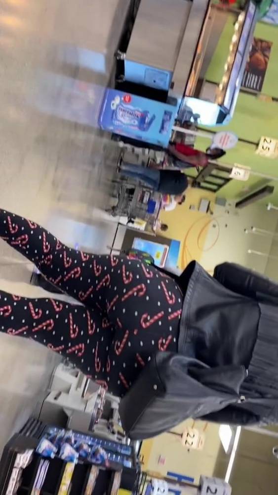 Caught this stripper ebony with a nice ass - xhamster.com