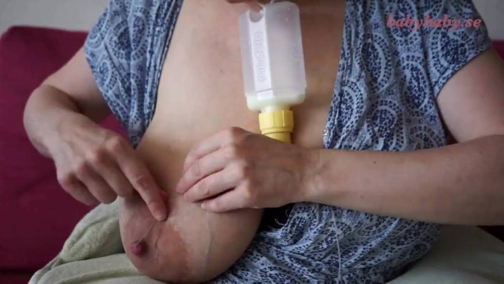 BIG VEINY MILKY MOMMY - xhamster.com - Sweden