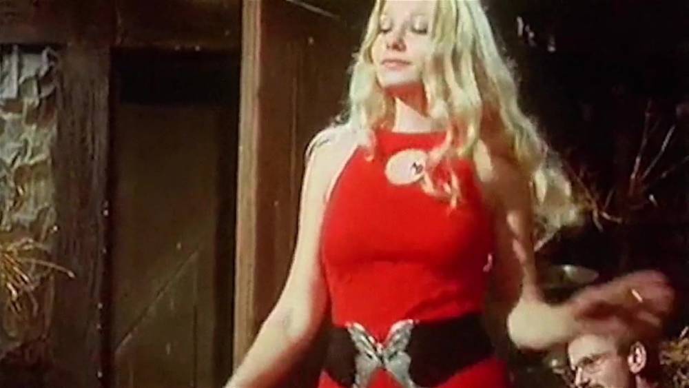 JUMPING JACK FLASH - vintage 60's blonde strip dance tease - xhamster.com