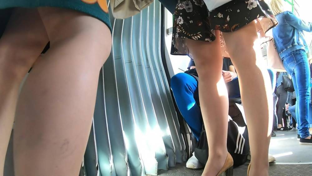 Pantyhose bus - xhamster.com
