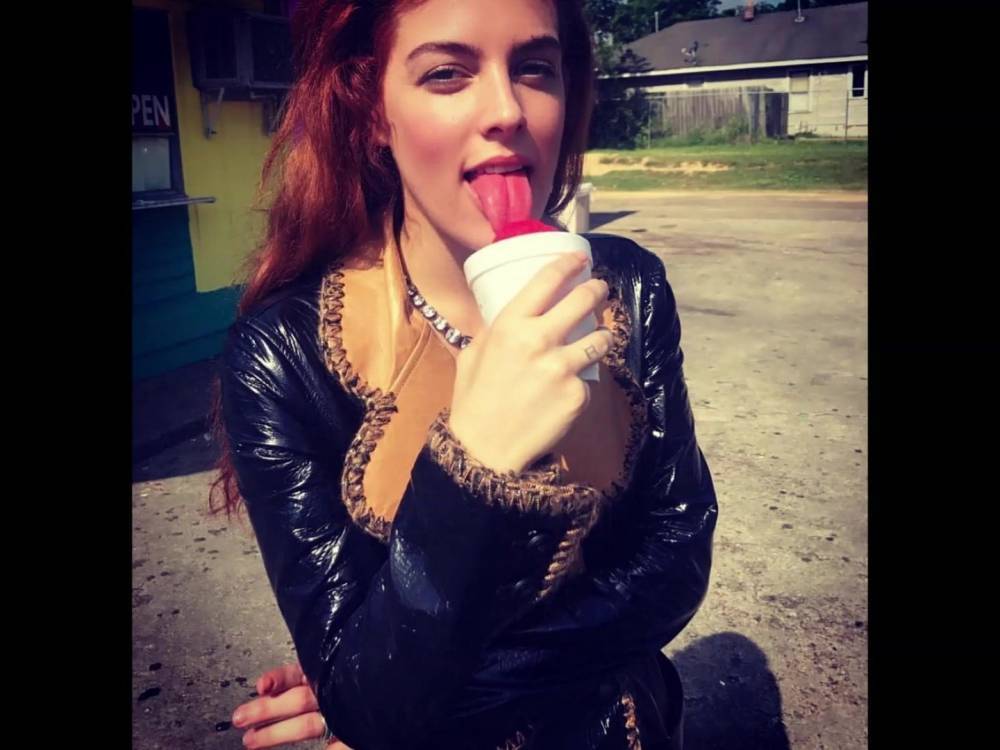 Riley - Riley Keough Jerk Off Challenge - xhamster.com - Russia