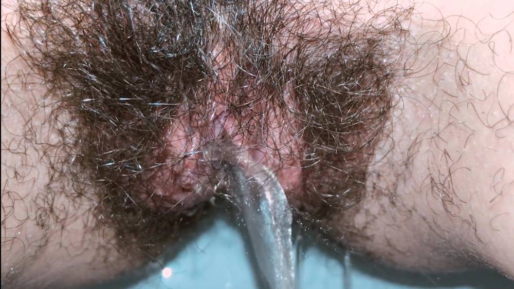 Pissing after cumming - xhamster.com