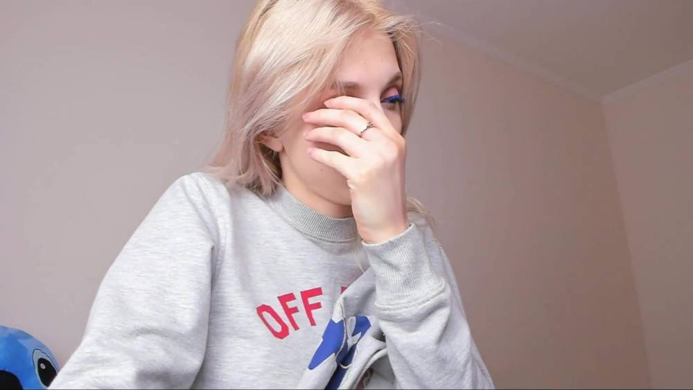 BEALTIFUL BLONDE TEEN 2 - xhamster.com