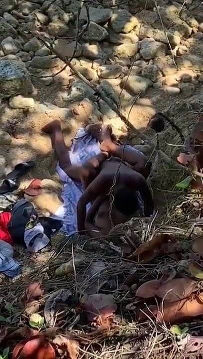 ON THE BEACH - xhamster.com