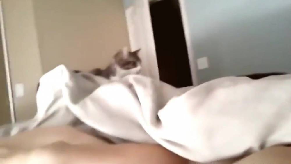 Sssh watch and enjoy - xhamster.com