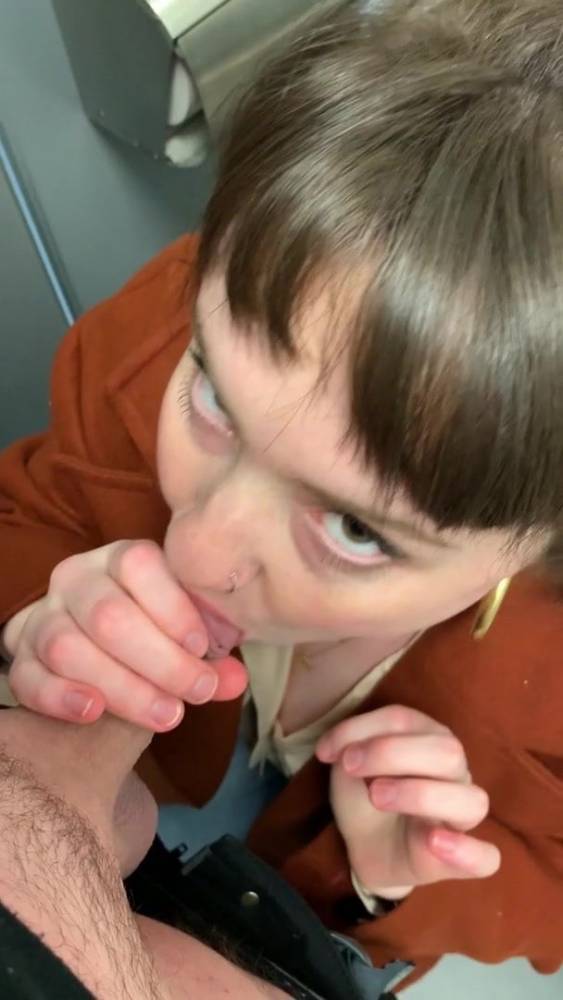 Tinder slut sucking married cock - xhamster.com