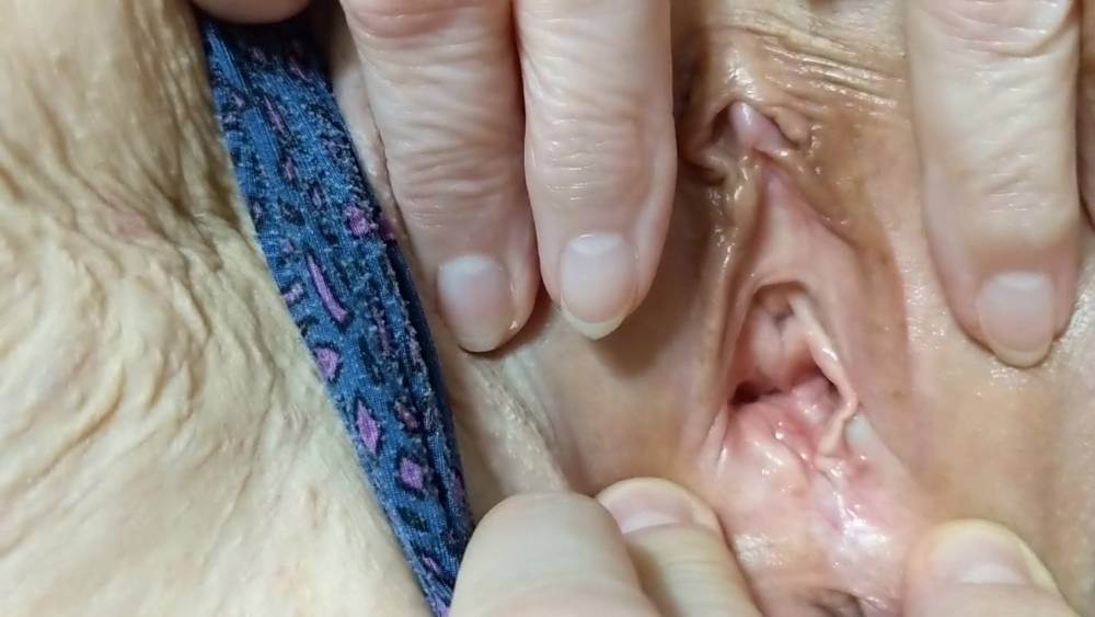 Fingering Close-up - xhamster.com