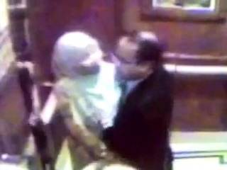 Tudung Cium Dalam Lift - viptube.com