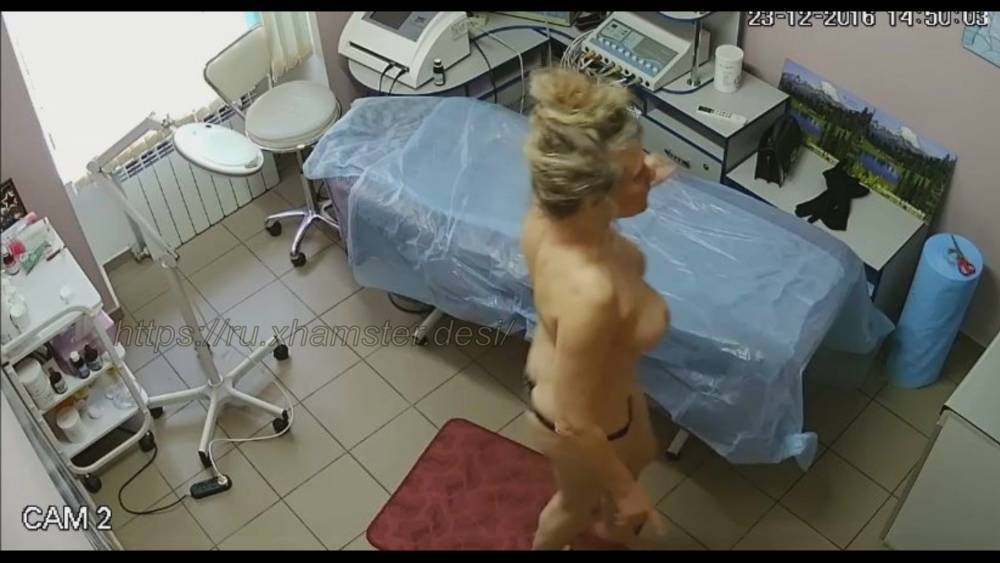 Hidden cameras. Beauty salon spying on mom beauty - xhamster.com