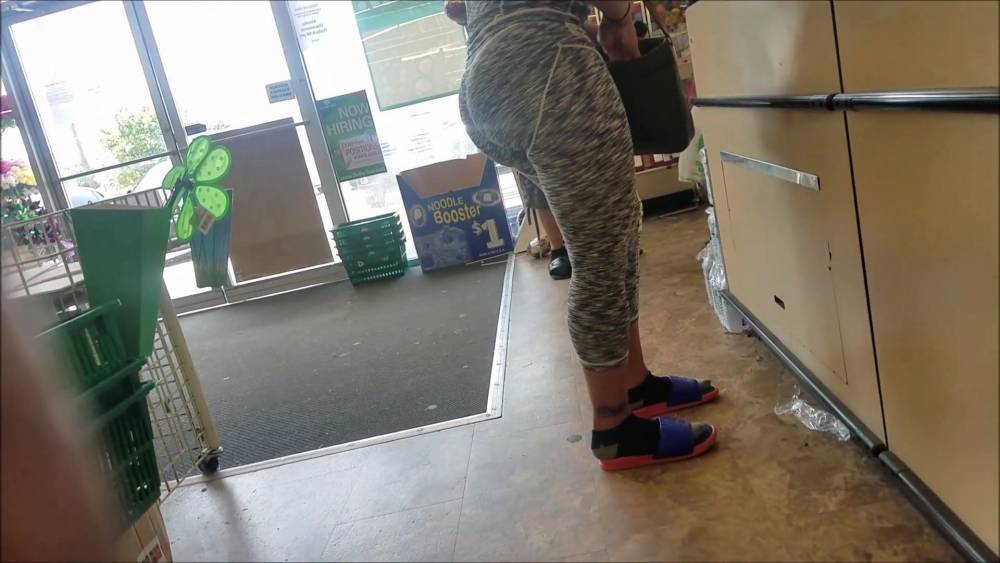 SEXY SHORTY IN SPANDEX - xh.video