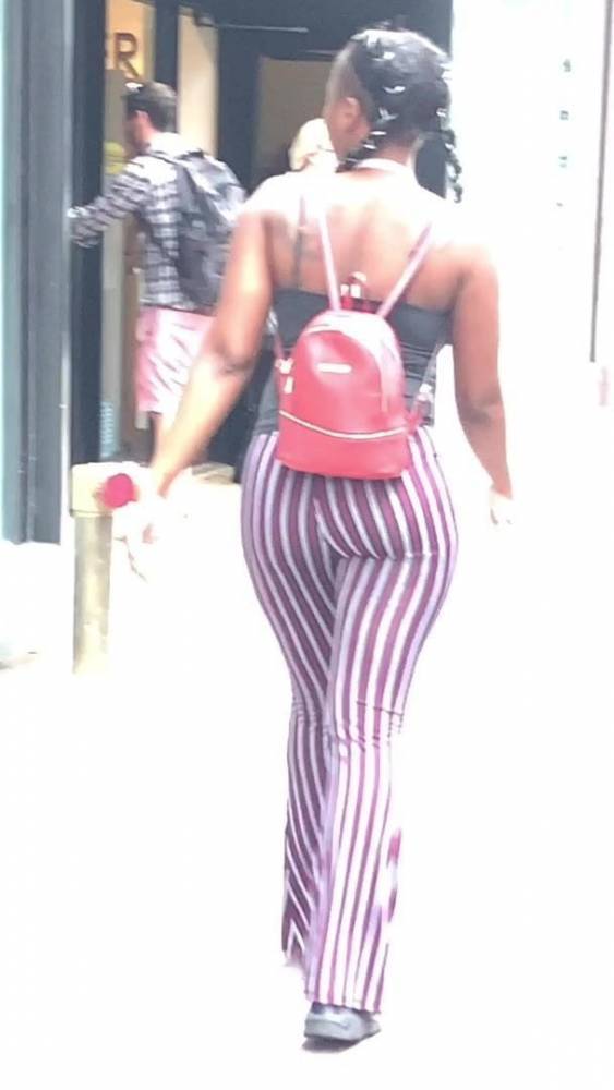 Black or White??? - xh.video