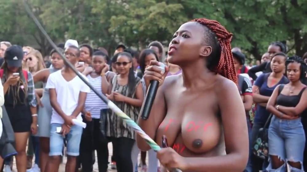 Busty topless Ebony feminist protest in the US - xh.video