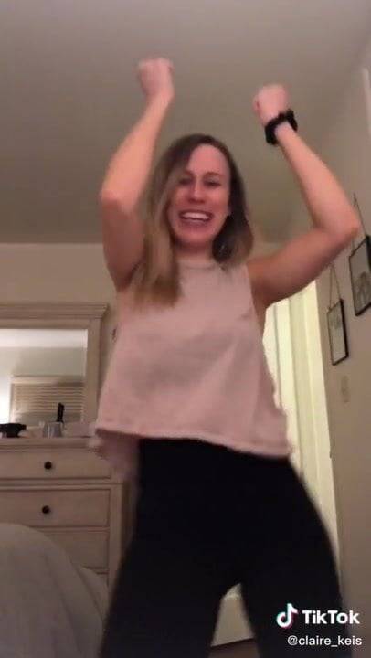 Claire K. Sexy tiktok Dance - xh.video