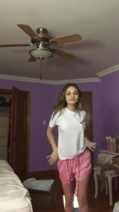 Victoria Stripping Part 4 - xh.video