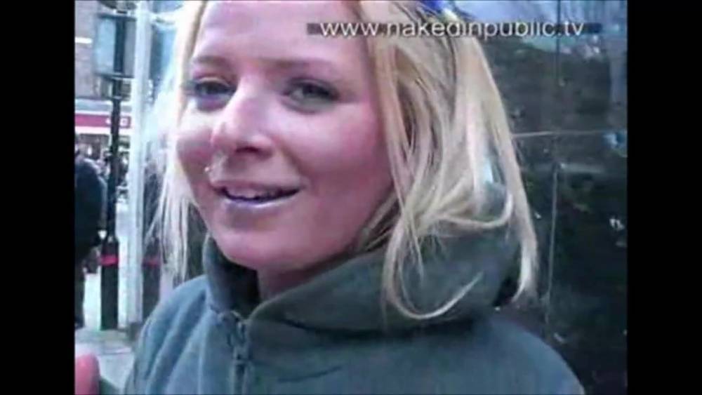 Lindsay in York - xh.video