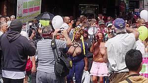 The 2018 NYC GoTopless Day Photo Slide Show - hdzog.com