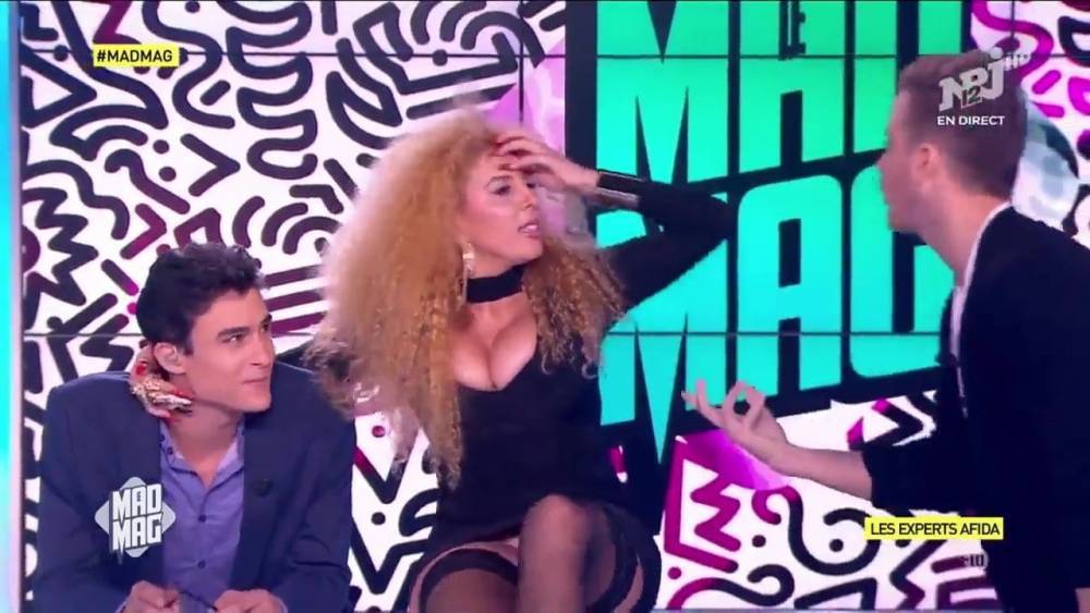 Afida Turner upskirt no panties - xh.video - France