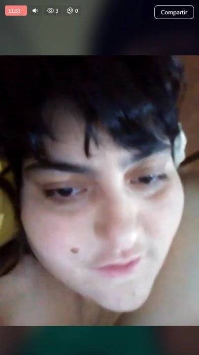 Muestra sus tetas en Badoo - xh.video