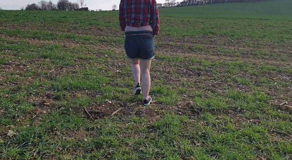 Alice - Alice - a whole Day of Wetting and Masturbating, my first Compilation! :) - theyarehuge.com