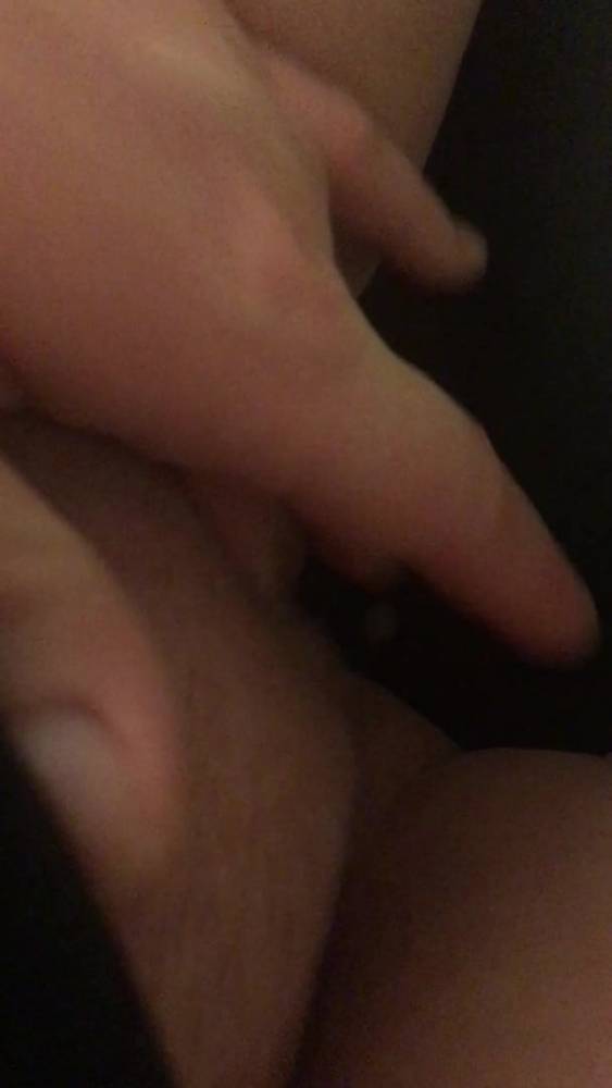 So horny wish I could fuck someone - xh.video