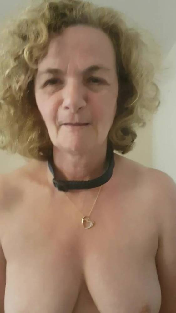 EN LAISSE LA CHIENNE - xh.video