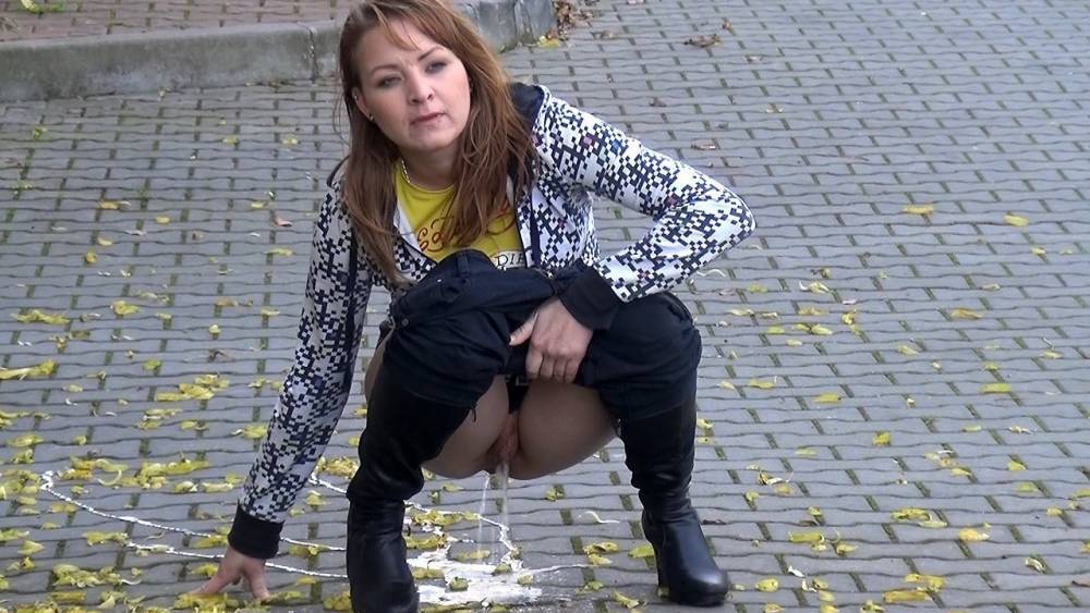 Piss Puddles In The Street - xh.video