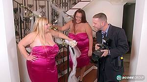 Bbws in threesome - hdzog.com