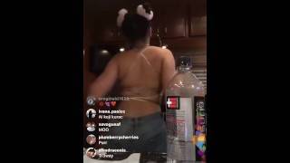 Doja Cat TWERKING SEXY on IG Live - pornhub.com