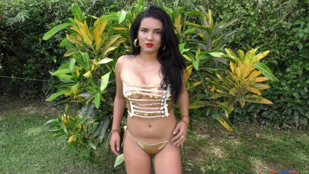 Veronica Gold Two Piece - xh.video