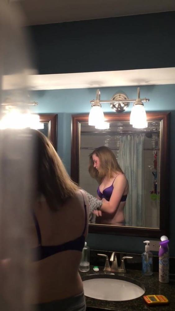 bathroom spy 4 - xh.video