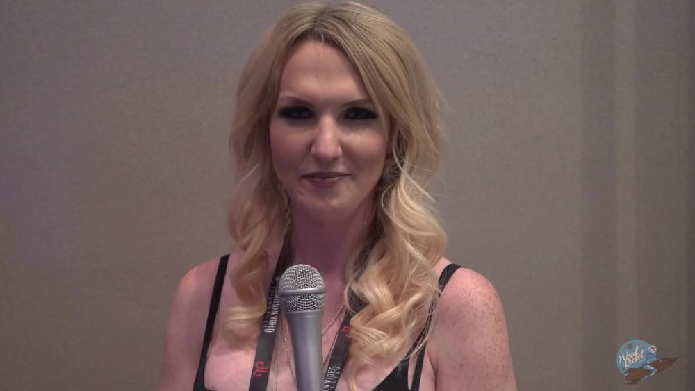 Jenna J.Ross - Have you ever pooped during anal - xh.video