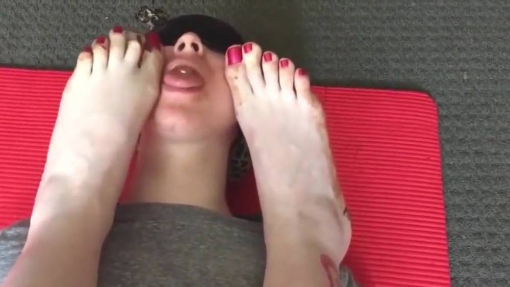 Dirty foot worship - xh.video - Britain