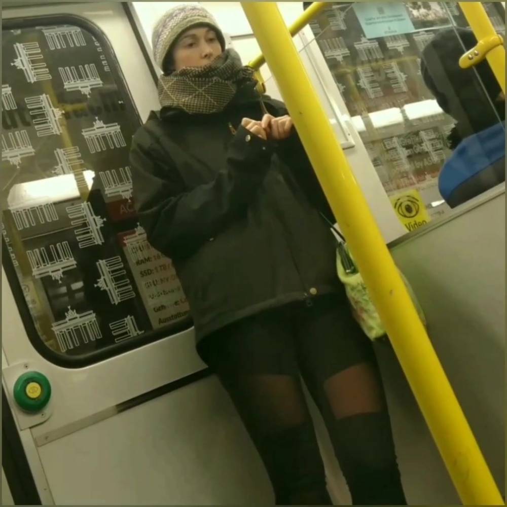 Junge Frau in Sexy Leggings - xh.video - Germany