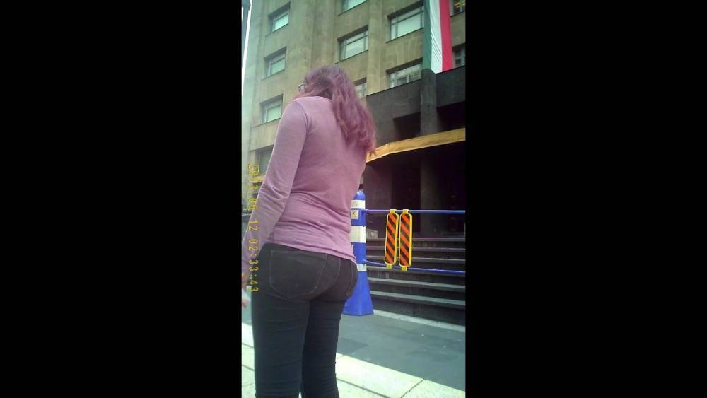 A girl handing out flyers - xh.video - Mexico