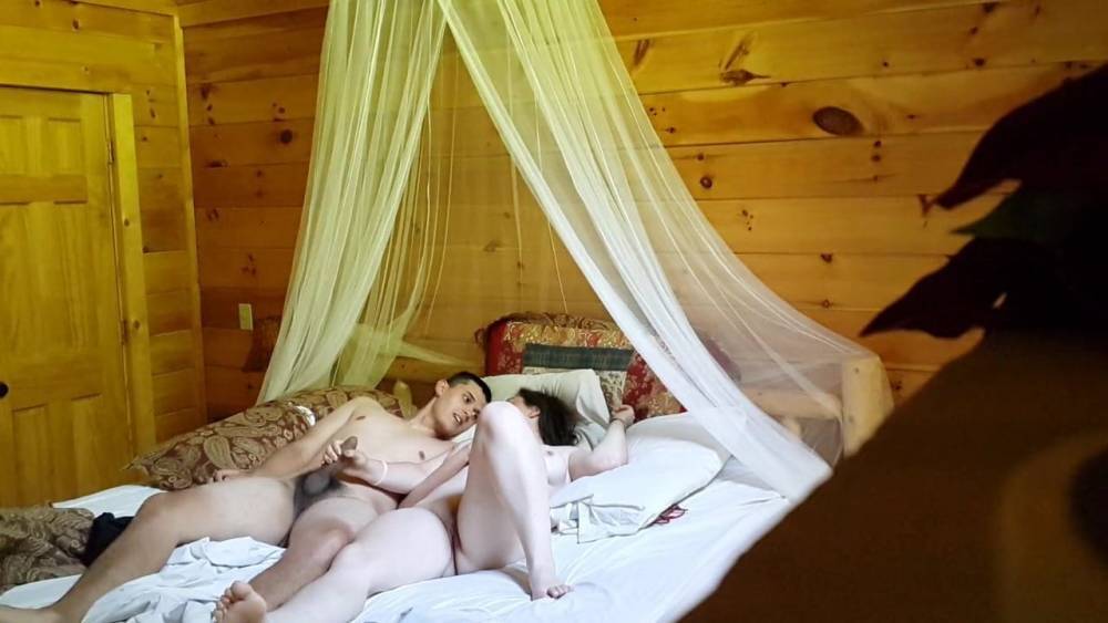 Ari Janney cabin fuck - xh.video