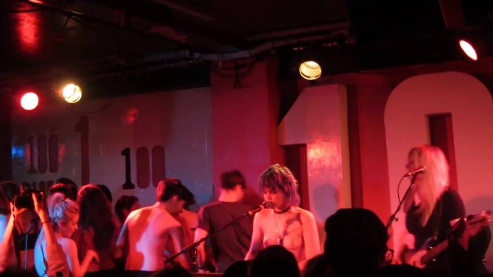 Soko - Ocean Of Tears - 100 Club - xh.video