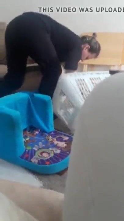 Canadian milf cleaning up after getting fucked in the ass - xh.video