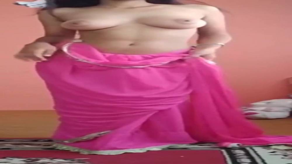 SRI LANKAN YOUNG PER SCHOOL TEACHER REMOVE HER SAREE - xh.video