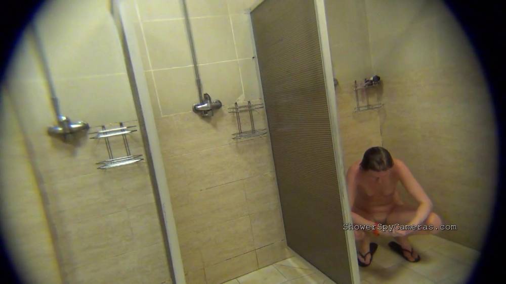 she has to pee in the shower - xhamster.com