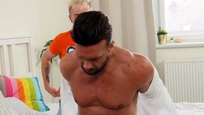 BRINGMEABOY Twink Jamie Kelvin Raw Bred By Daddy Roger Bond - icpvid.com