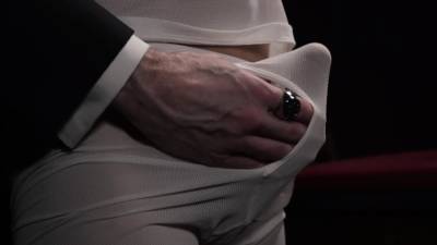 Virgin gets his big dick milked by older dom daddy - webmaster.drtuber.com