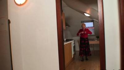 Two workers share very old grandma - webmaster.drtuber.com - Czech Republic