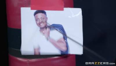 Johnny Sins - Tia Cyrus - Hard & En Garde - veryfreeporn.com