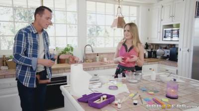 Daisy Stone - Hunged Like Horse Guy Fuckes Juicy Blonde At The Kitchen With Daisy Stone - upornia.com